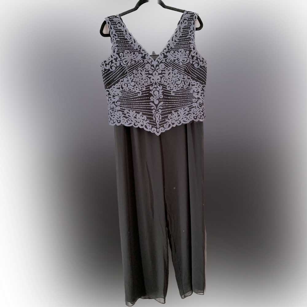 Evening pant set by JS Signature and Alex‎ Evenings XL